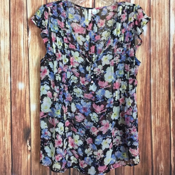 Elle Floral QuarterButton Flutter Sleeve Blouse Lightweight Summer Beach Small - Picture 2 of 6